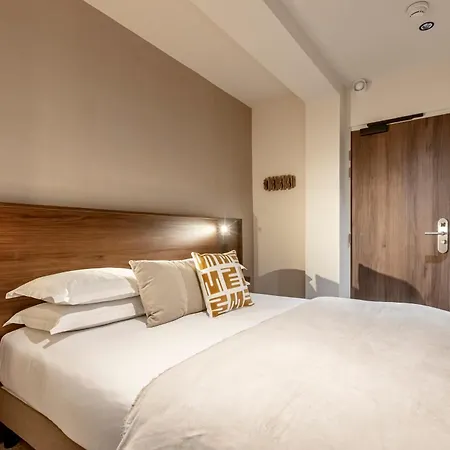 Le Madame By Sweett Hotel Paris Room photo